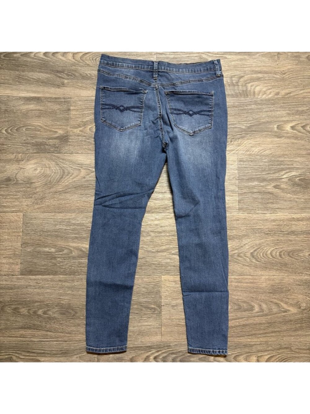 Mudd Juniors High Rise Distressed Stretch Skinny Jeans 15 Medium Wash Denim - Picture 5 of 12